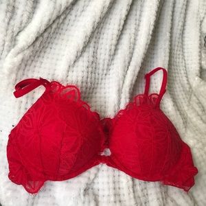 Red push up bra